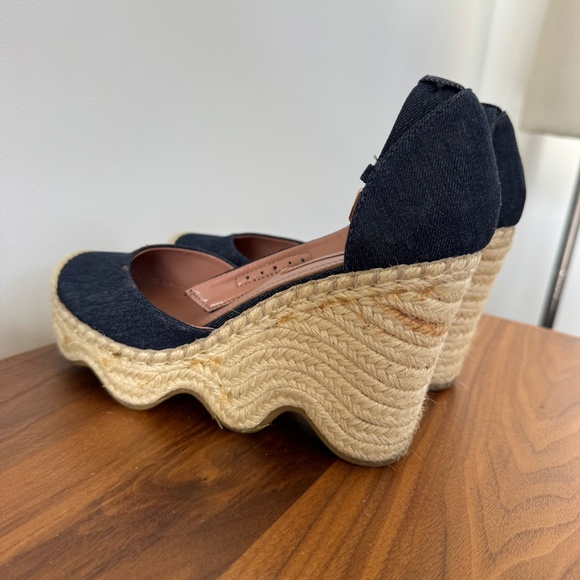 BCBG Maxazaria - Picture 8 of 10